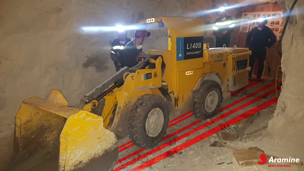 Aramine underground mining loader L140B in the mine